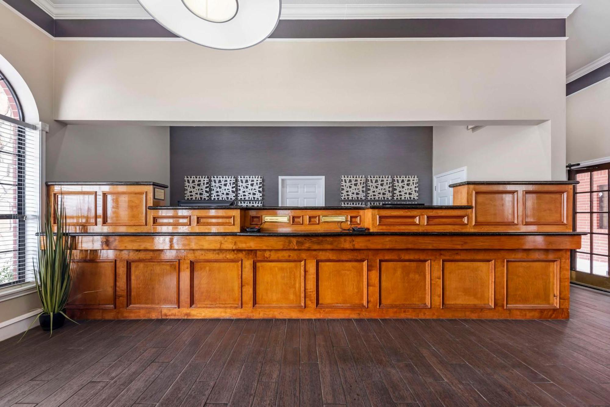 Best Western Inn Of Brenham Extérieur photo